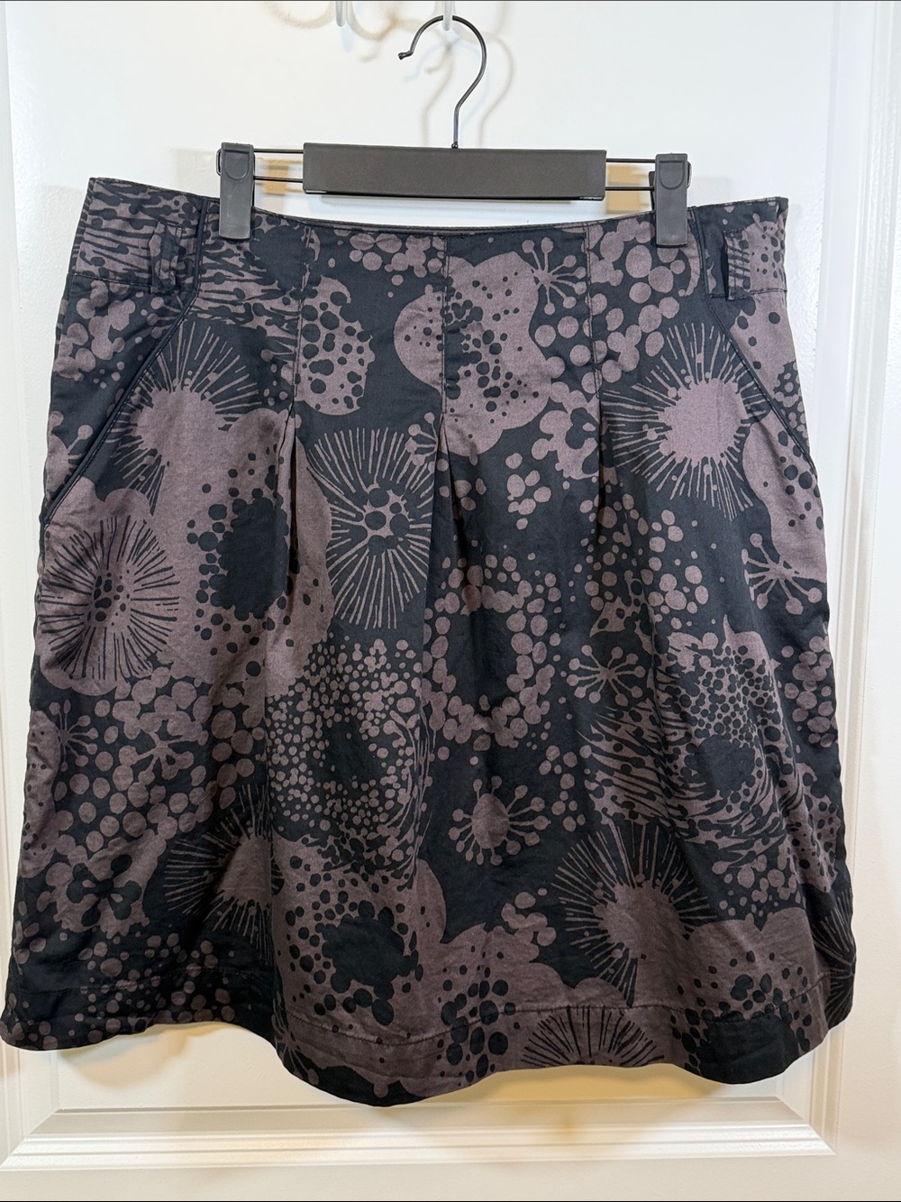 H&M Black and Brown Floral-Pattern Midi Skirt